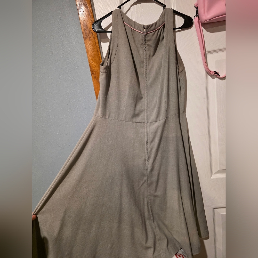Bettie Page Gray Midi Dress with Pink Buttons BETTY PAGE - Picture 2 of 3